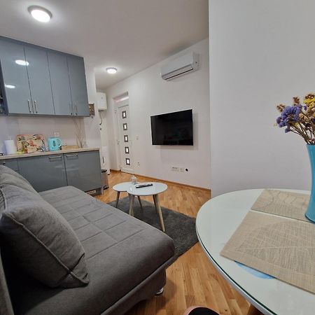 Villa Tamara With Garden And River View - Free Private Parking - Garage موستار المظهر الخارجي الصورة
