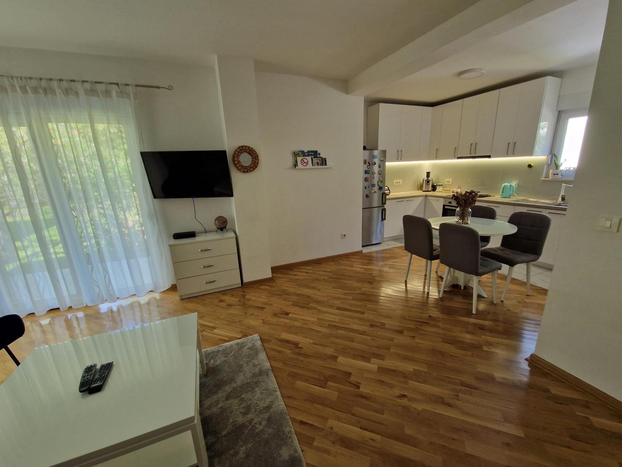 Villa Tamara With Garden And River View - Free Private Parking - Garage موستار المظهر الخارجي الصورة